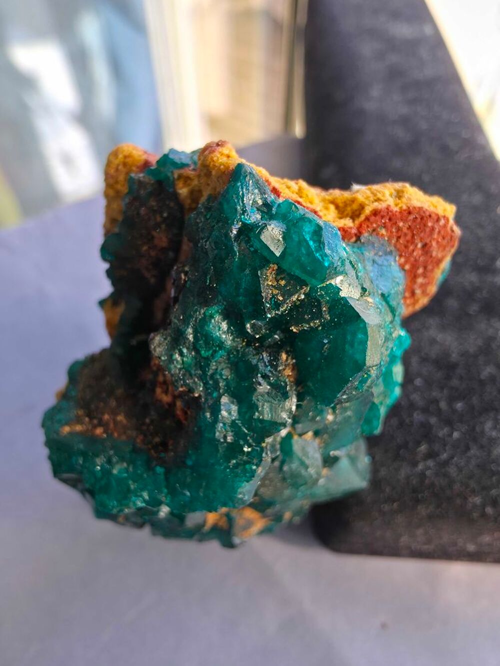 Dioptase sur Gangue Naturelle-Katanga, RDC(134g) 