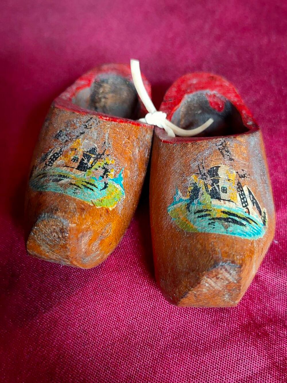 Petits sabots avec moulins &agrave; vent longueur 9 cm ( n&deg;5) Décoration