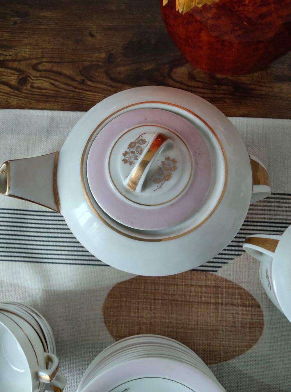 Service caf&eacute; ou th&eacute; porcelaine de Limoges " Sarlangeas " Décoration