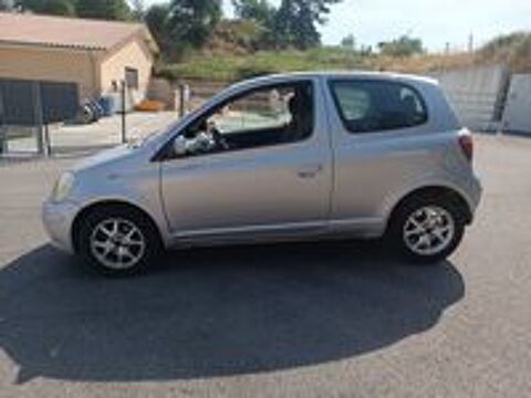 Yaris 65 VVT-i Lin&eacute;a Terra 2004 occasion 42170 Chambles