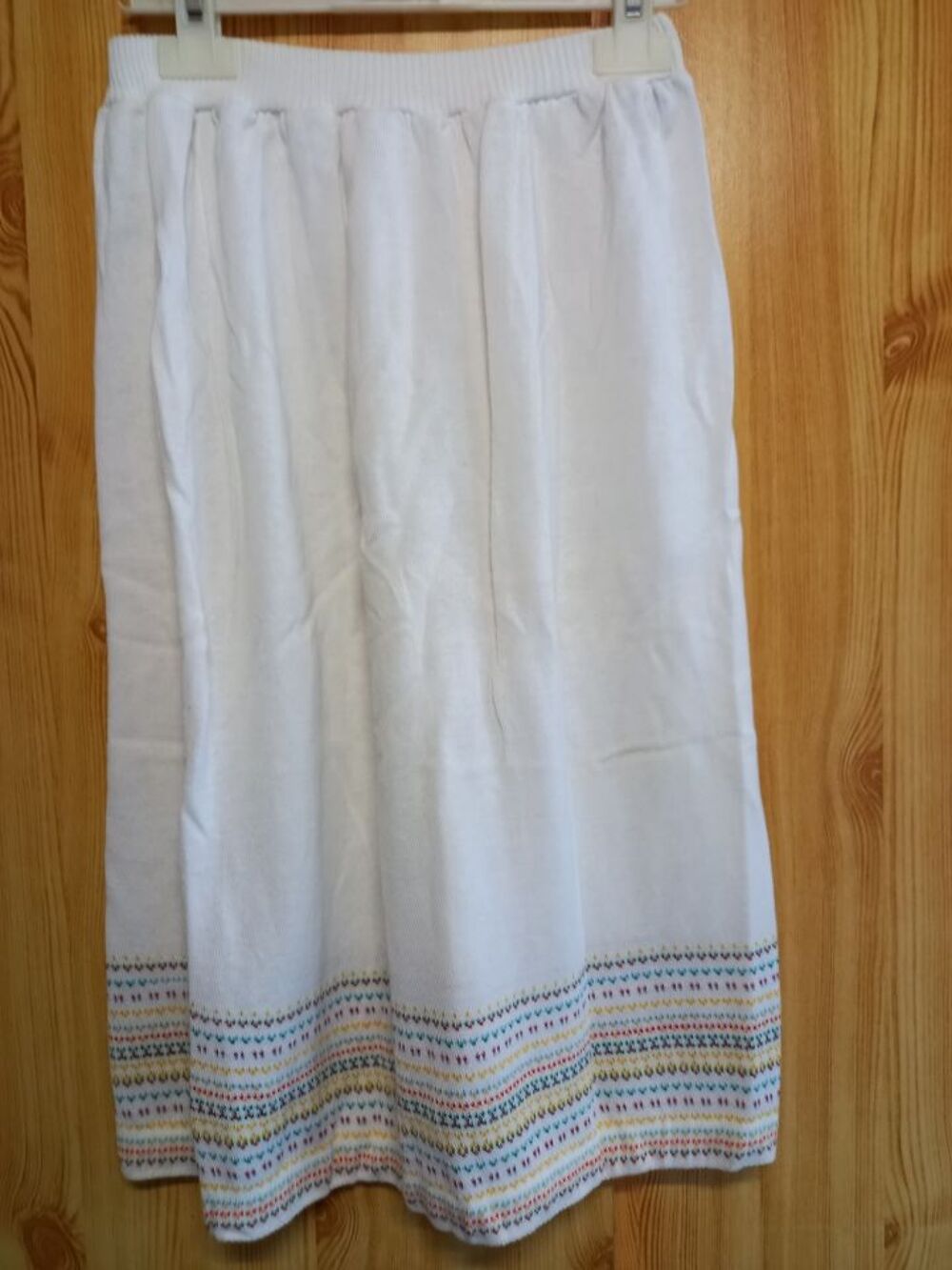 Jupe lainage fin blanche marque Renoma taille 38 Vêtements