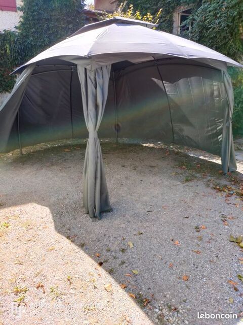 Tonnelle de jardin / réception. Sciez (74)