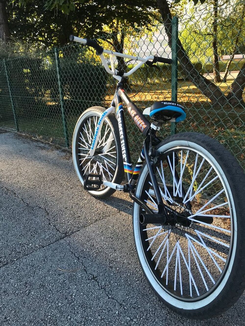 d un se-bike blocks flyer
dans un tr&egrave;s bon &eacute;tat vendu Vélos