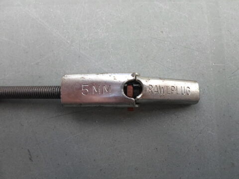 basculeurs de 5 mm RAWLPLOG 7 Goincourt (60)