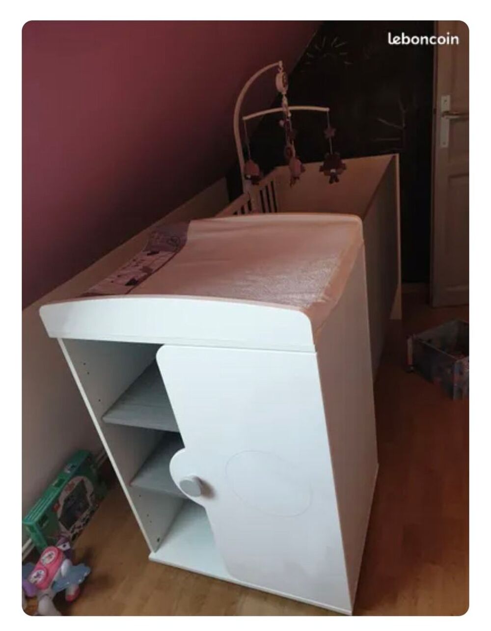 Chambre b&eacute;b&eacute; avec lit et commode Mobilier enfants
