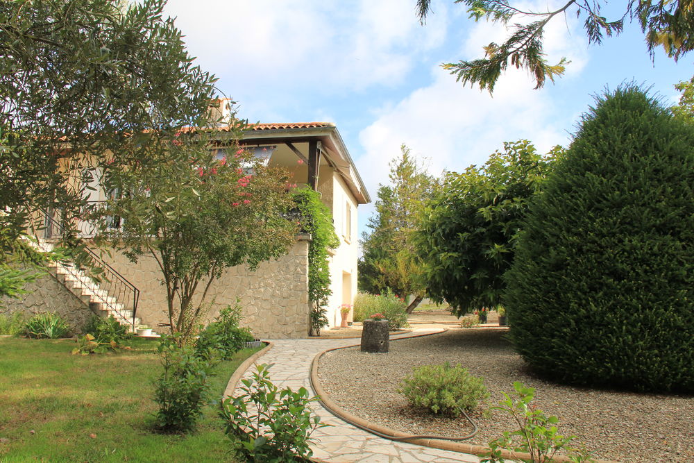 Maison 6 pièces 136 m² · à Saint-Fort-sur-Gironde · 136 m² · 310 000 €