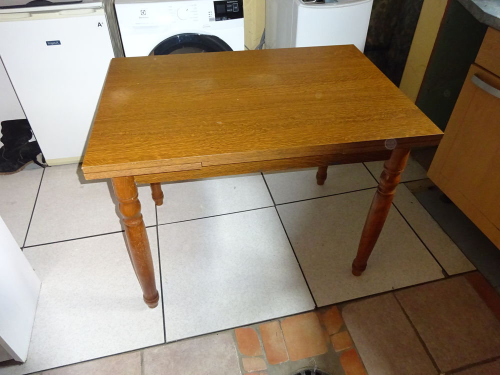 TABLE DE CUISINE Meubles