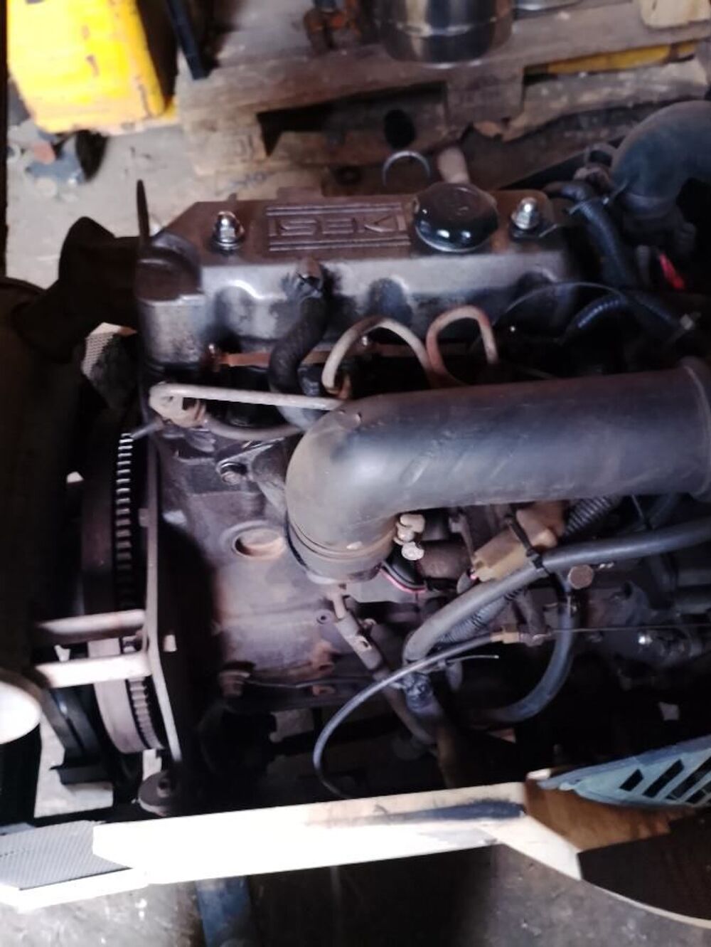tracteur diesel 23 cv complet ou pour pi&egrave;ces d&eacute;tach&eacute;e Bricolage