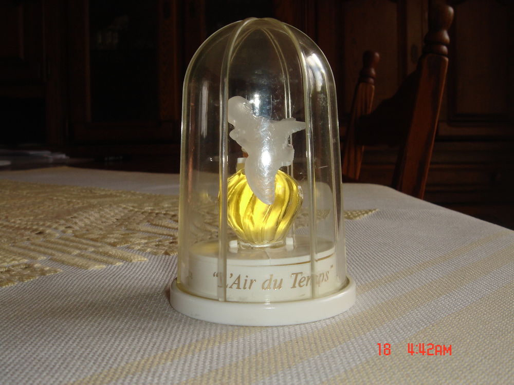 Miniature de N RICCI: L'AIR DU TEMPS 