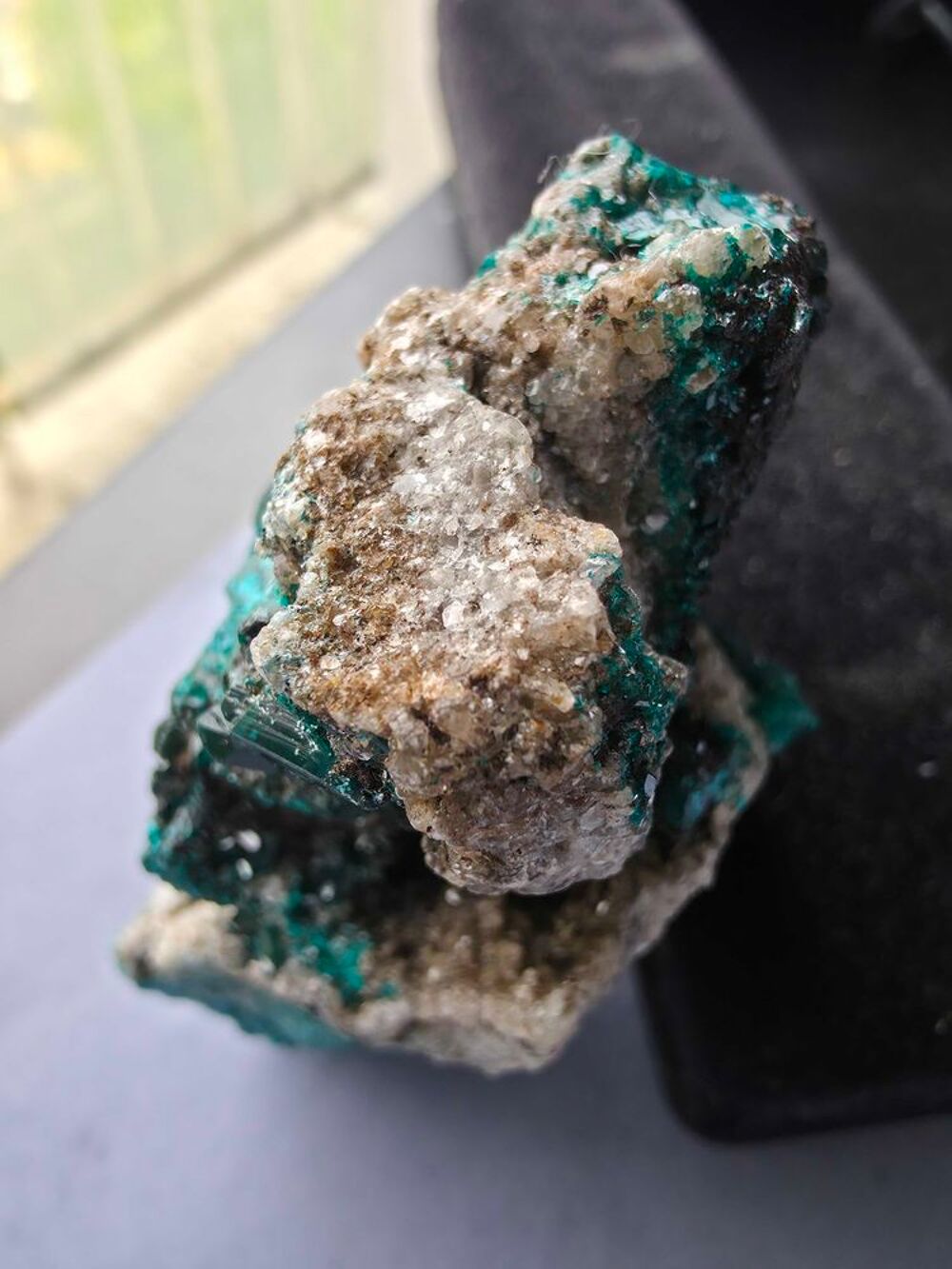 Pi&egrave;ce Unique : Dioptase Vert Emeraude et Quartz-Katanga RDC 