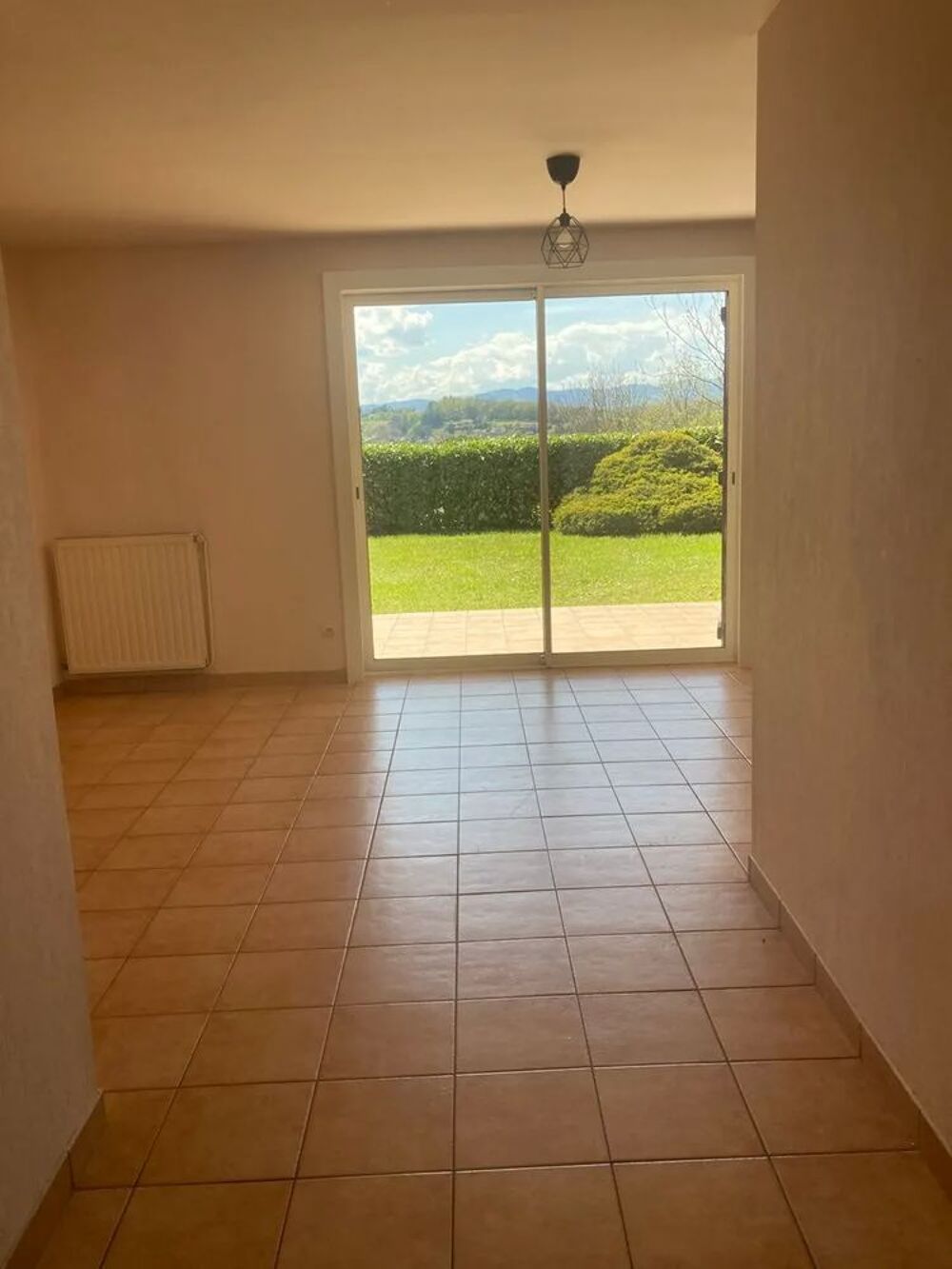 Location Maison Ste Foy Les Lyon maison T4 avec grand jardin paysagé Sainte-foy-lès-lyon