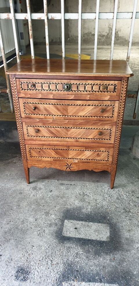 commode louis XVI 4 tiroirs 350 Trappes (78)