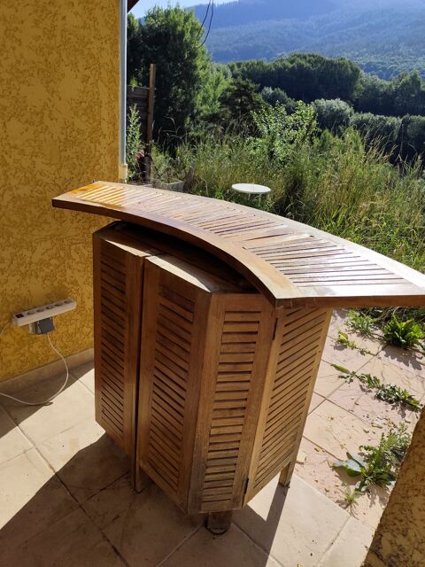 Bar ext�rieur 150 Montclar (04)