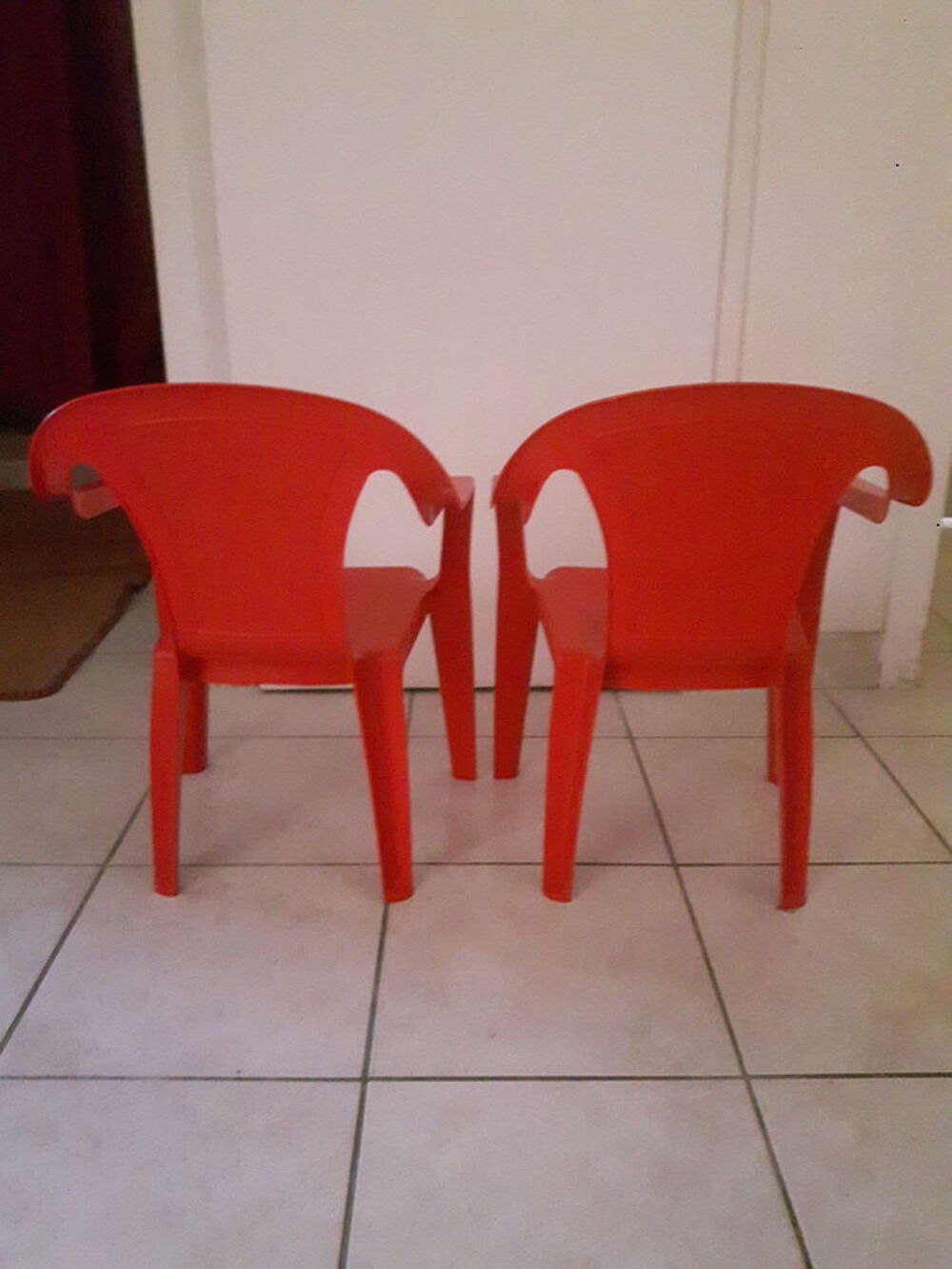 Chaises. Mobilier enfants