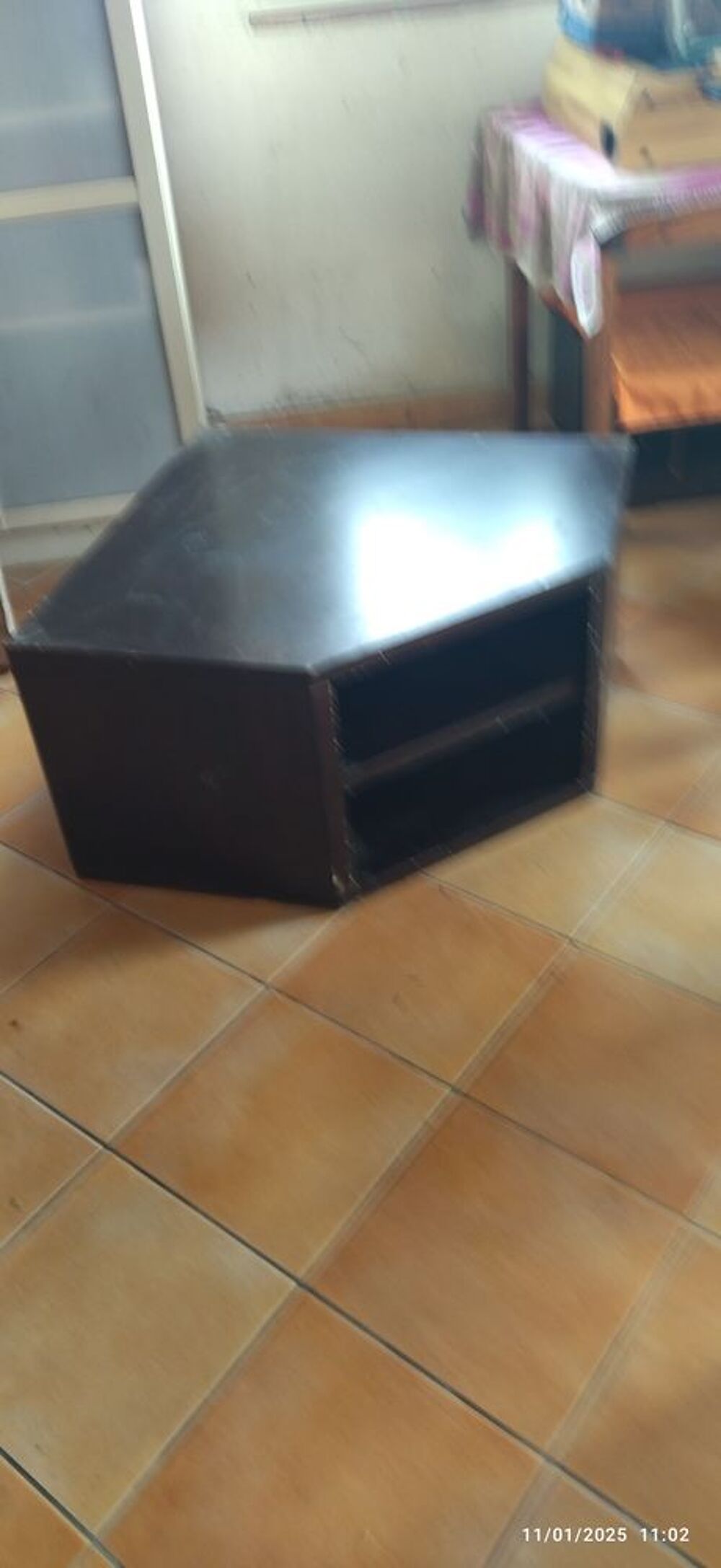 Meuble d angle pour t&eacute;l&eacute; 
Noir Meubles