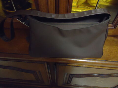 SAC A BANDOULIERE Chartres (28)