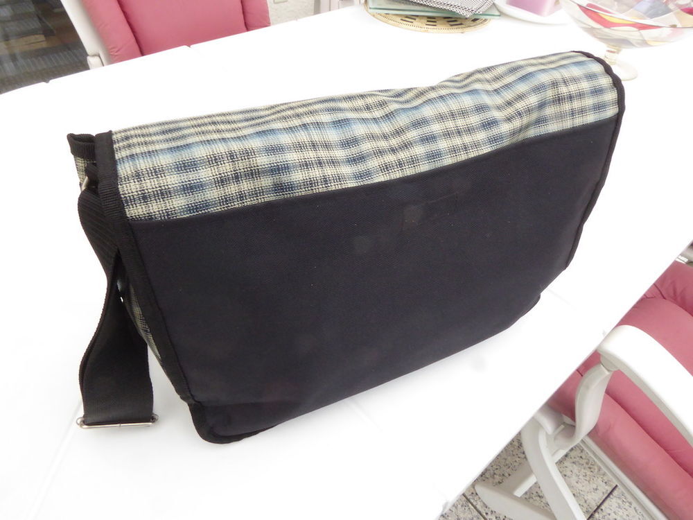 Sac besace bandouli&egrave;re DDP Maroquinerie