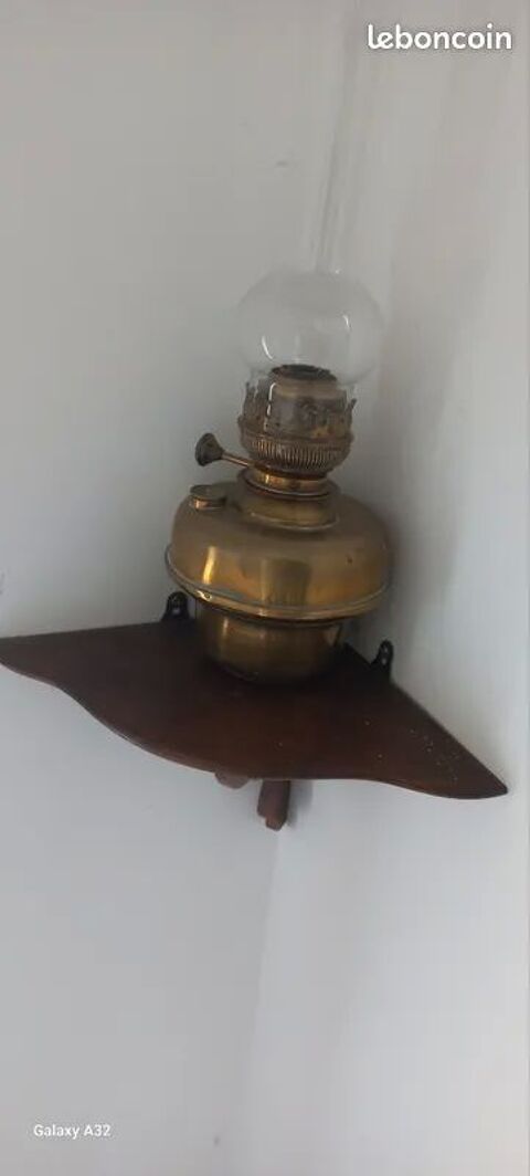 lampe à pétrole 20 Saint-Quentin-la-Poterie (30)