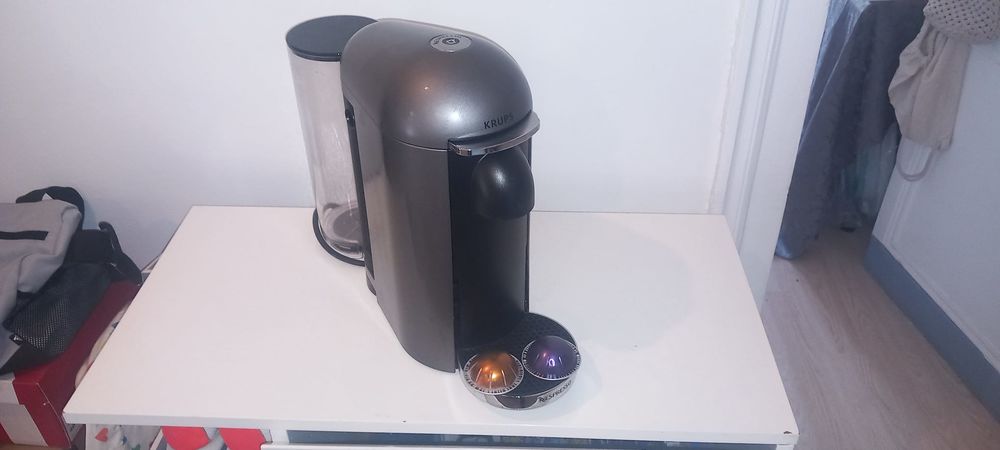 Nespresso vertuo dosette en parfait &eacute;tat Electroménager