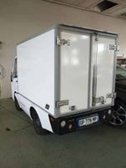 Deliver 3 Tropos 10kw caisse 3,5 m3 2022 occasion 78210 Saint-Cyr-l'&Eacute;cole