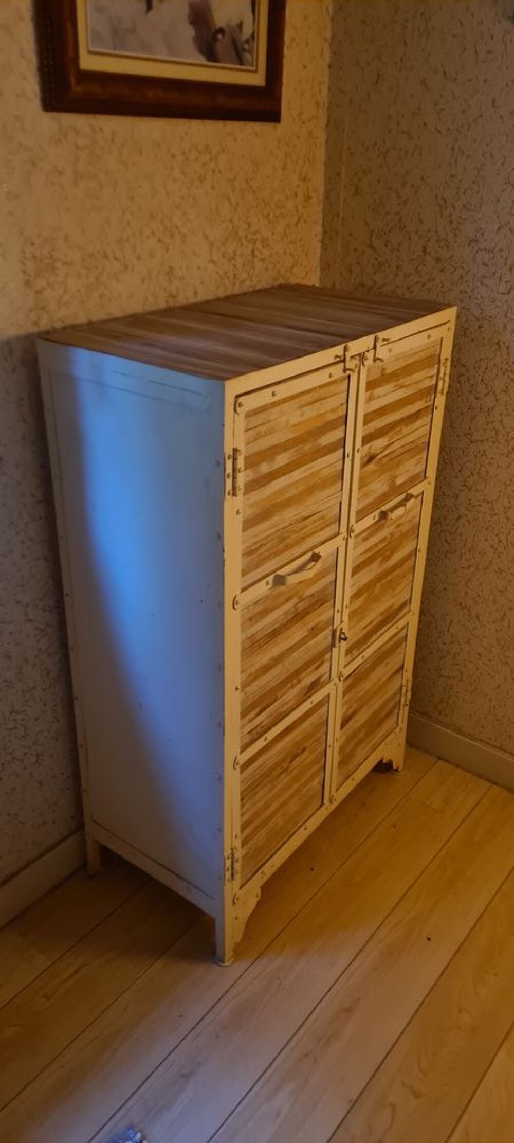Meuble de rangement en bois deux portes Meubles