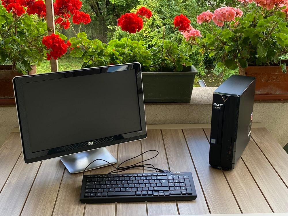 Ensemble Ordinateur + &Eacute;cran Matériel informatique