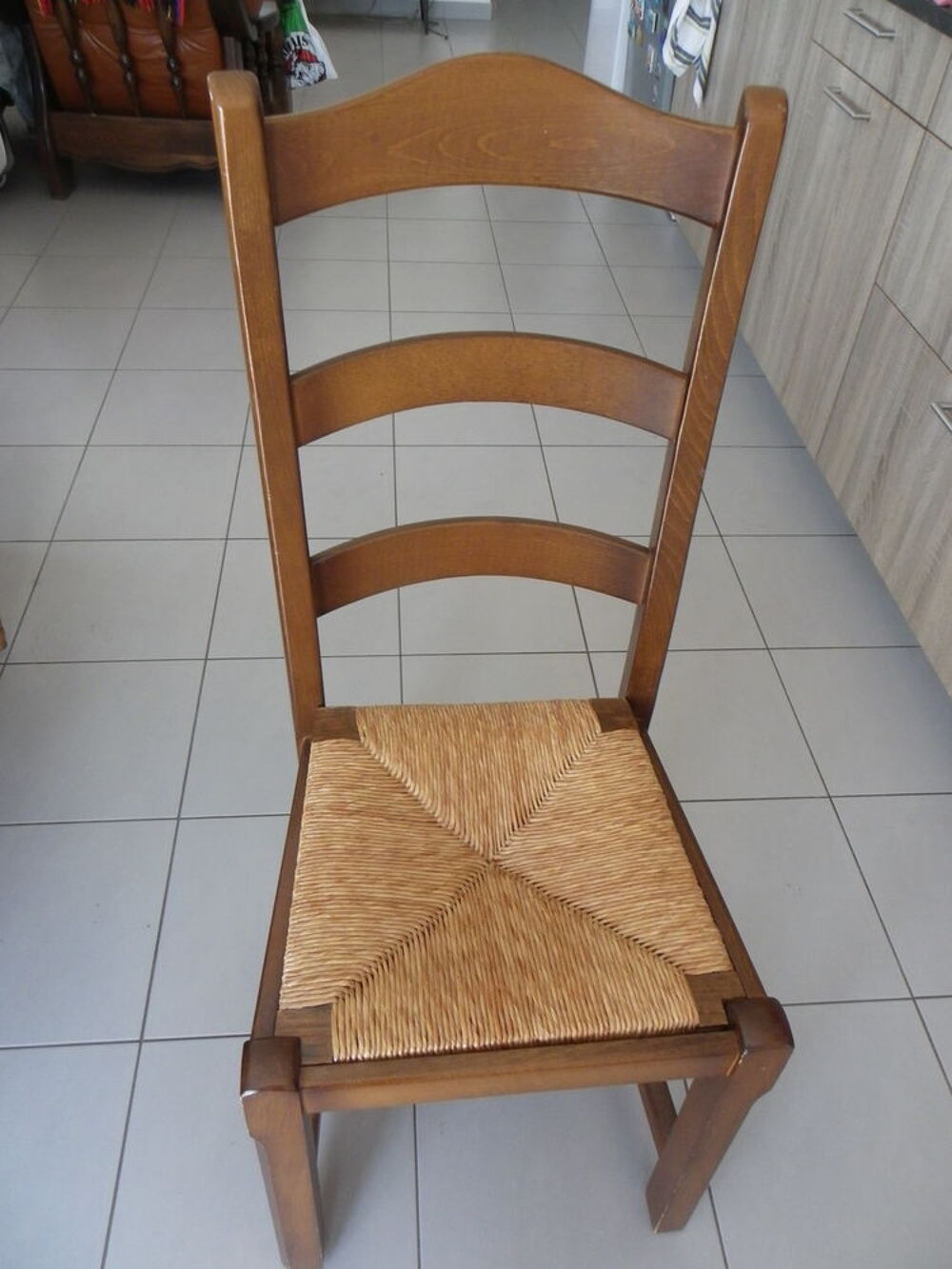 TABLE RECTANGULAIRE ET CHAISE Meubles