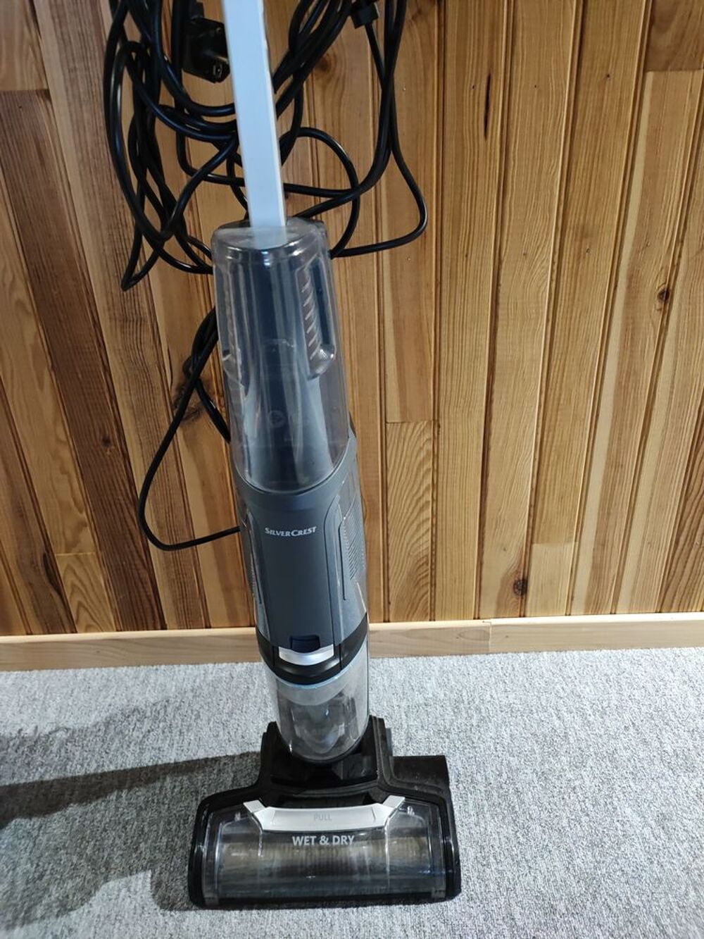 Aspirateur laveur Electroménager