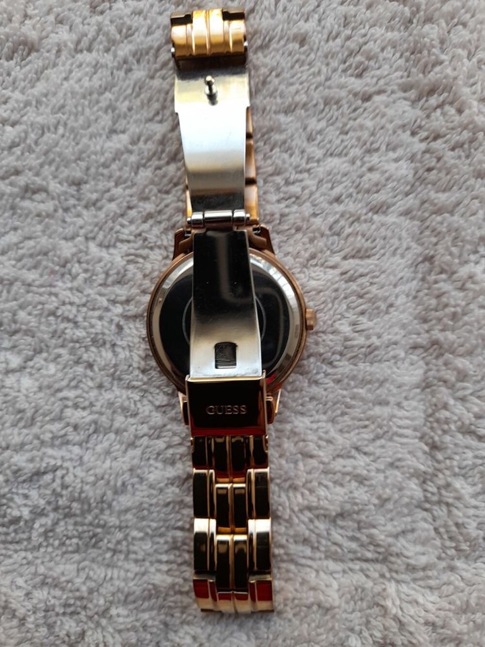 Belle montre Guess Ladies analogique Quartz port&eacute;e 3 fois Bijoux et montres