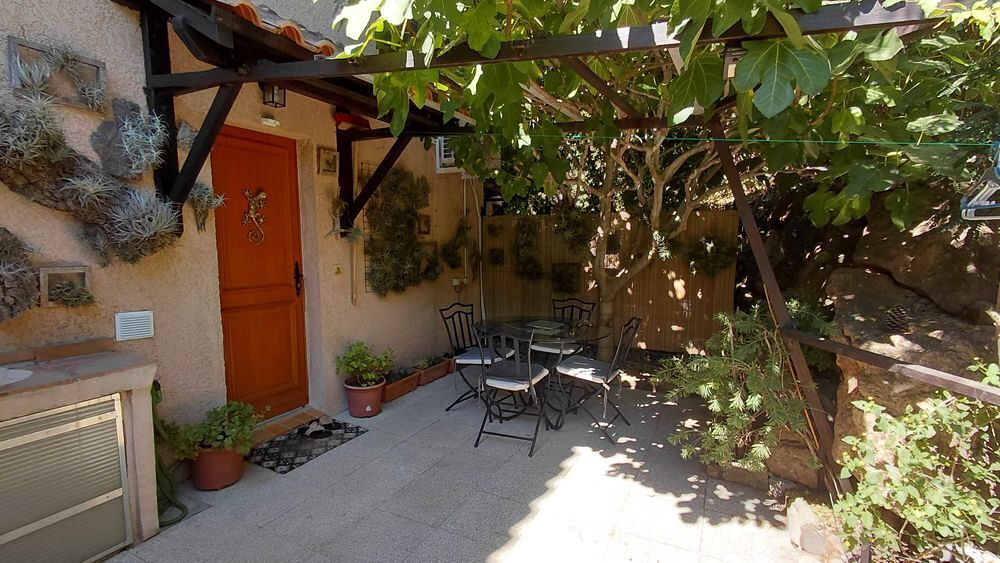 Vente Maison Saint-Raphaël maison T3, 68m2 traversant + loggia 9m2, 2 terrasses, jardin, parking privé Saint-raphaël