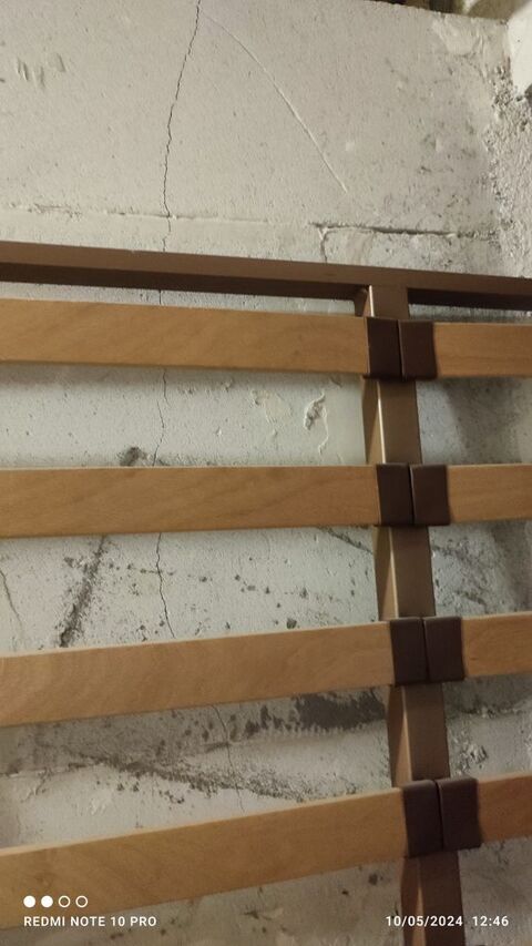 Sommier a lattes  2 personnes . 20 Abb�villers (25)