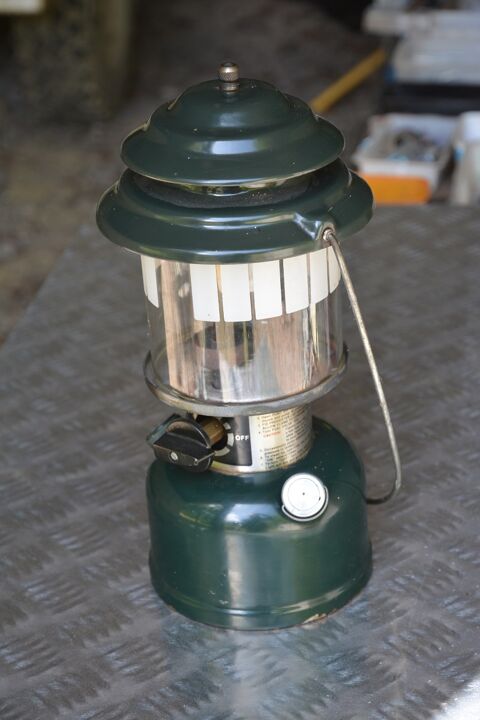 LAMPE  COLEMAN   ptrole 50 Ougny (58)