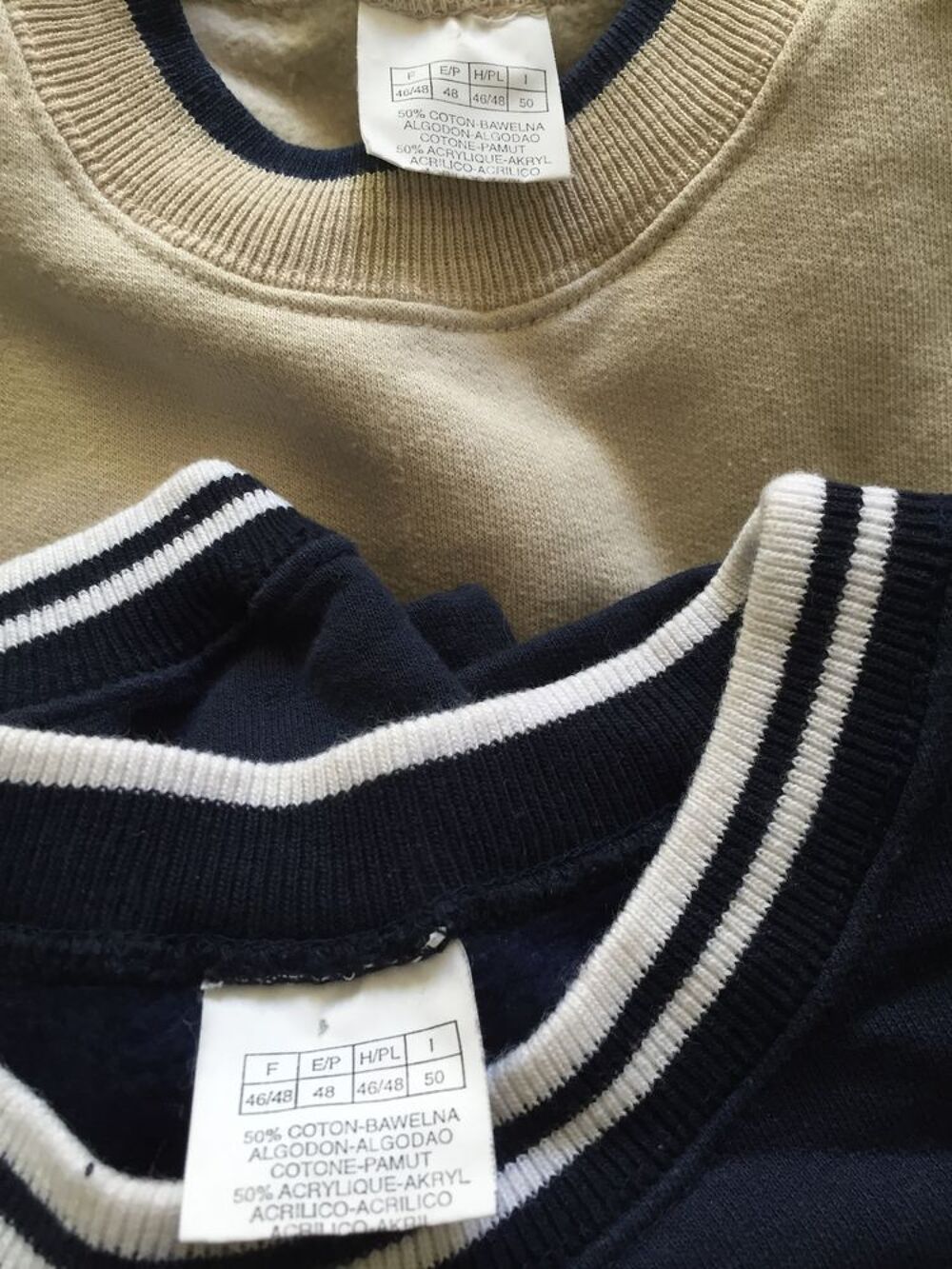 2 PULL CHAUD BEIGE &amp; MARINE T. 45/48 Vêtements