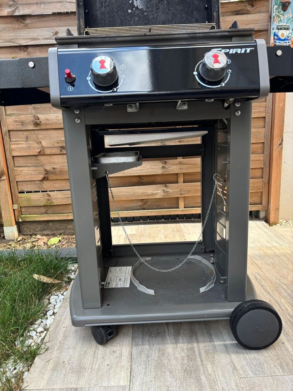 barbecue &agrave; gaz Weber . Jardin