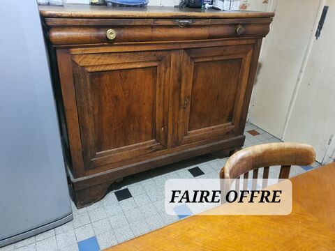 Buffet bas en noyer massif style Louis-Philippe Condrieu (69)