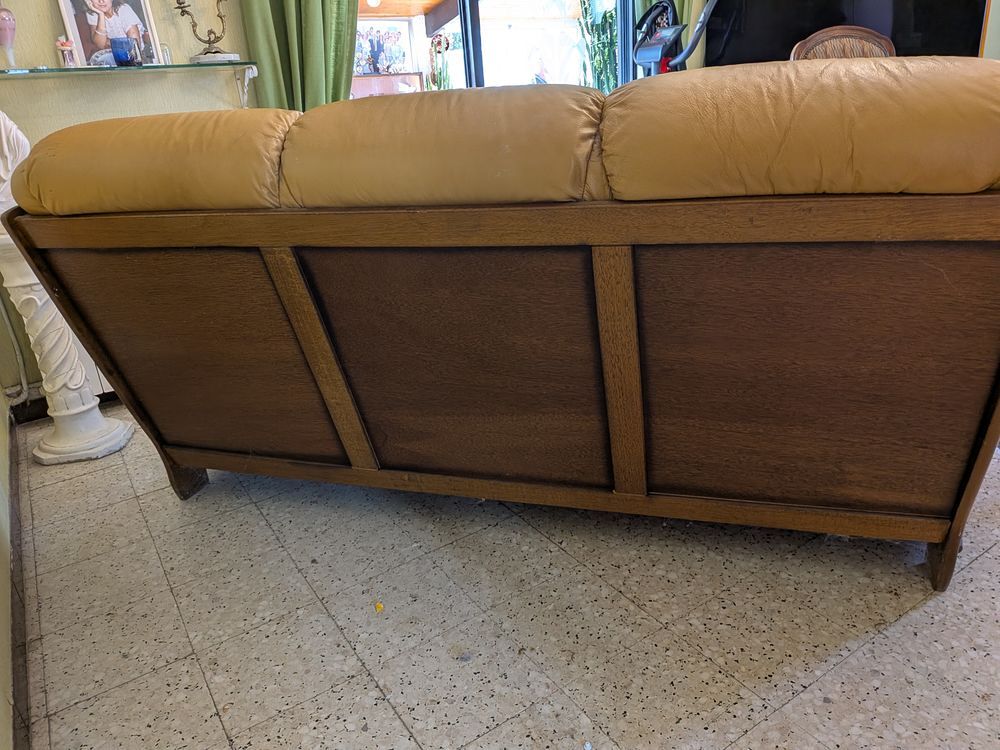 Beau canap&eacute; 3 places beige cuir et bois Meubles