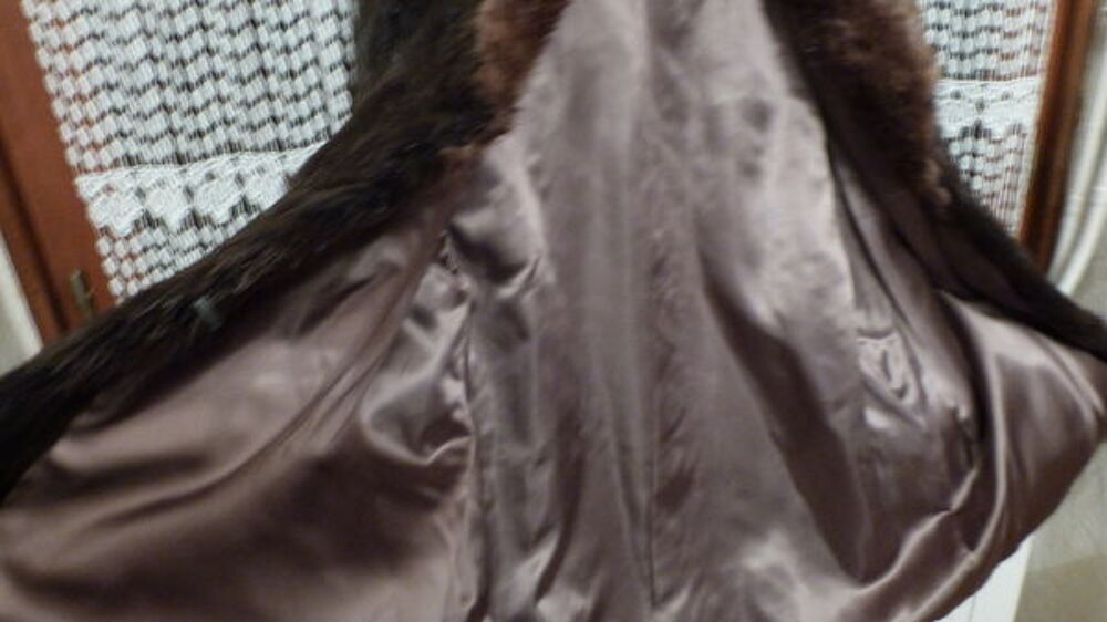 Veste fourrure ragondin taille 42 Vêtements