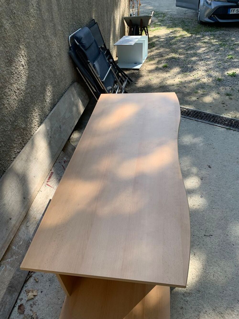 Bureau fonctionnel en tr&egrave;s bon &eacute;tat Meubles