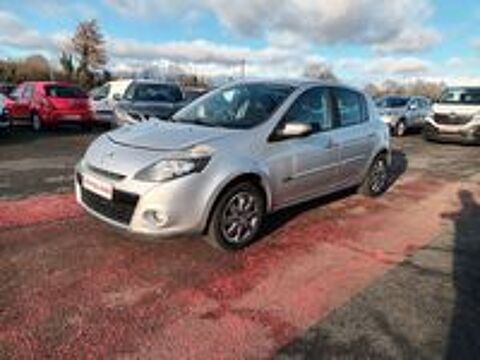 Clio 1.5 DCI 75CH BUSINESS ECO&sup2; 5P 2010 occasion 86600 Coulombiers