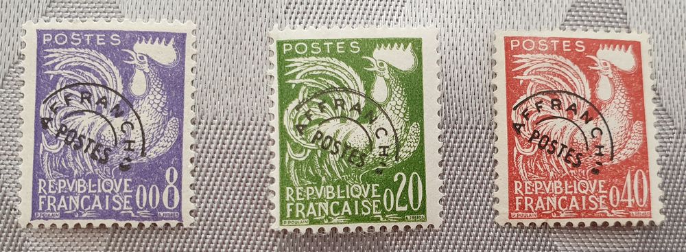 Timbres Pr&eacute;os 119 &agrave; 121 neufs 