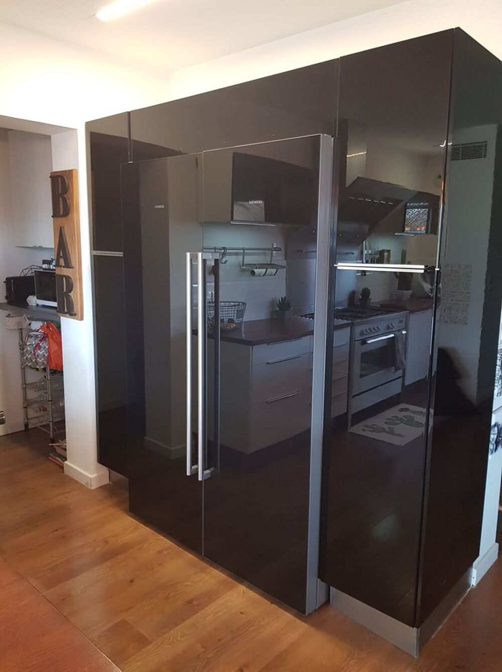 CUISINE EQUIPEE EN FORME L + ilot + LV + EVIER + Mitigeur
Cuisine