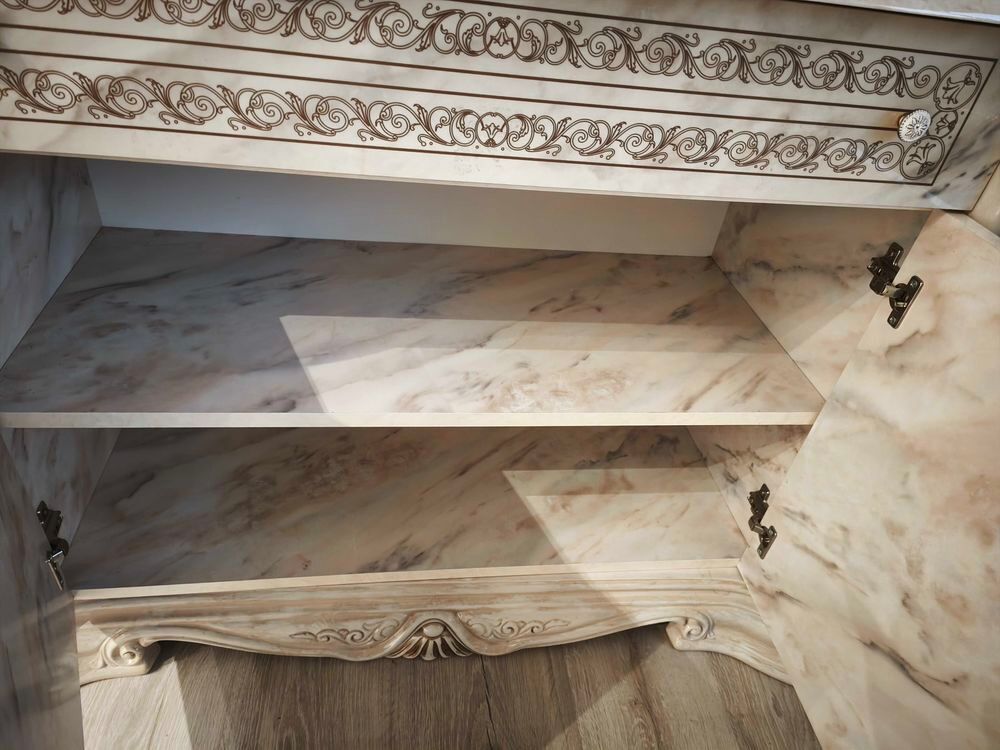 buffet Italien laqu&eacute; beige Meubles