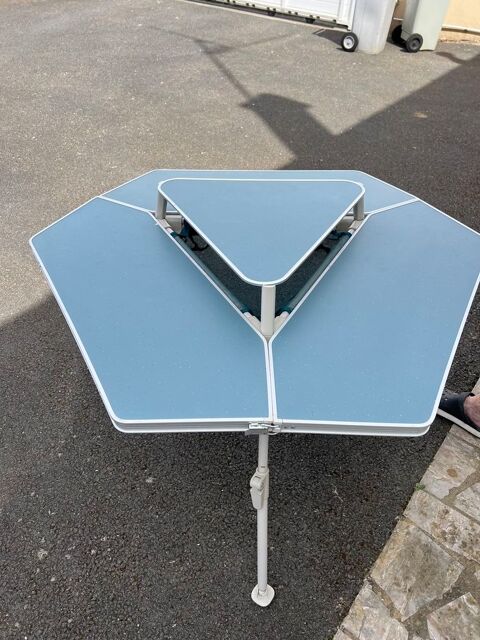 Table de camping octogonal  48 Chambray-l�s-Tours (37)
