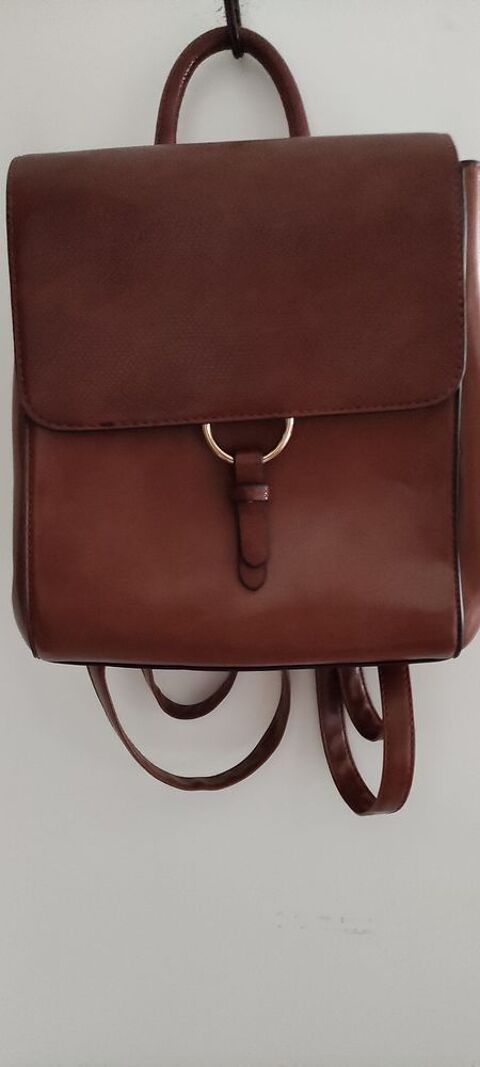 Sac � dos cuir 40 Saint-Rapha�l (83)