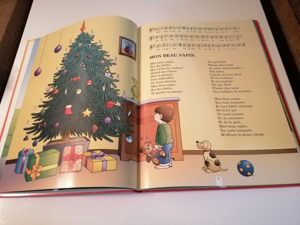 Livre "CHANSONS FRANCAISES " NEUF Livres et BD