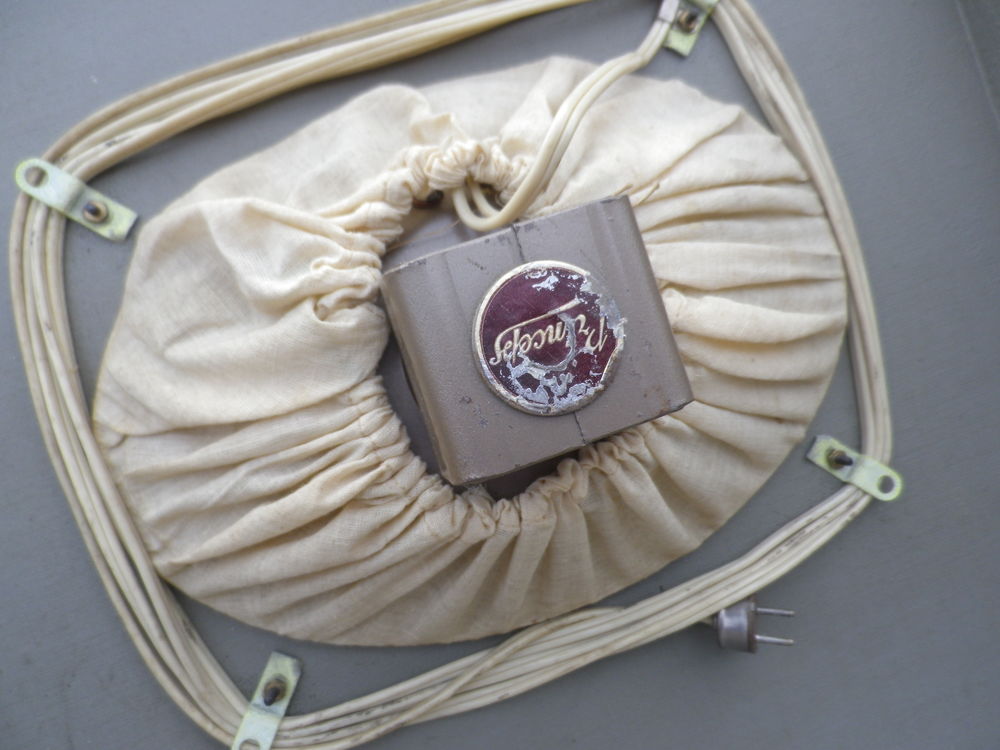 Lot de deux tourne disques &eacute;lectrophone valise Audio et hifi