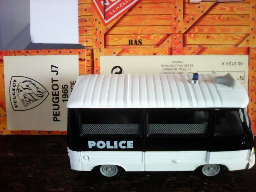 Fourgon Police Peugeot J7 Norev 1/43 