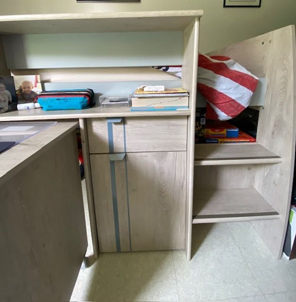 Lit combin&eacute; + bureau Meubles