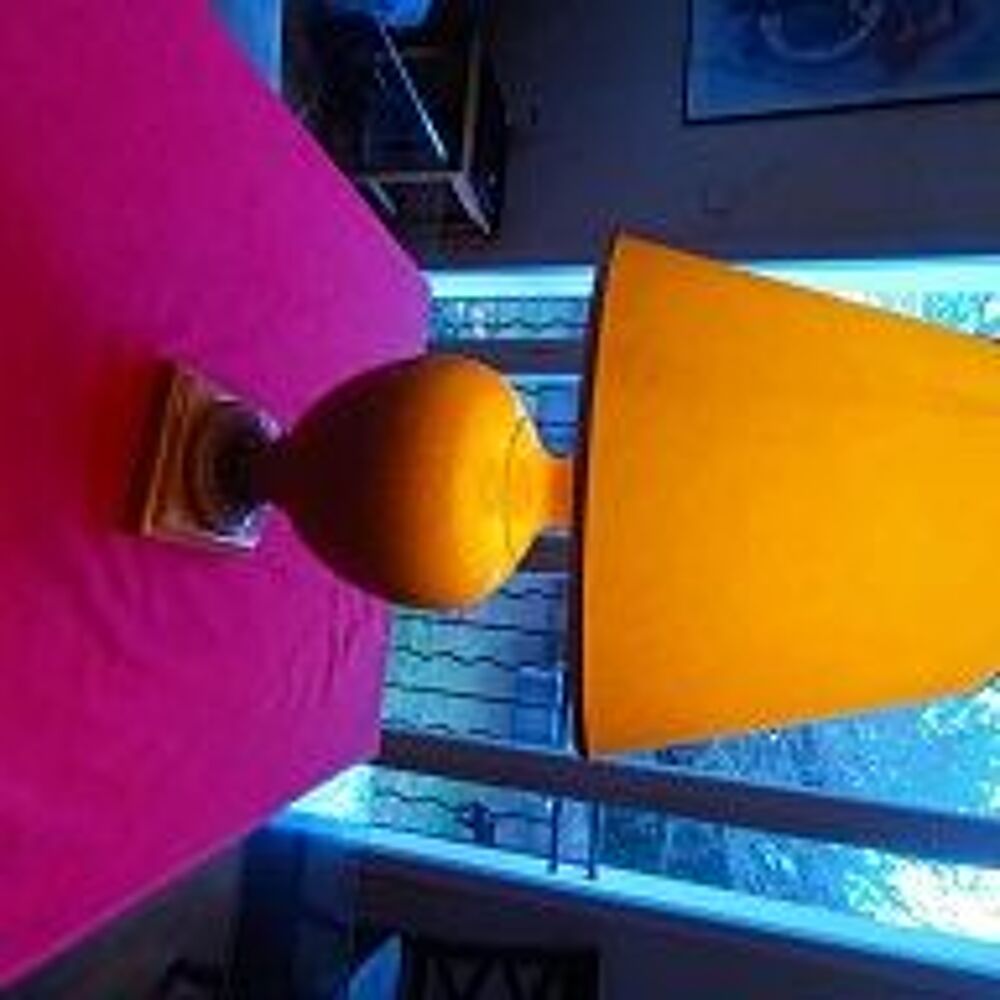 LAMPE SUR PIED Décoration