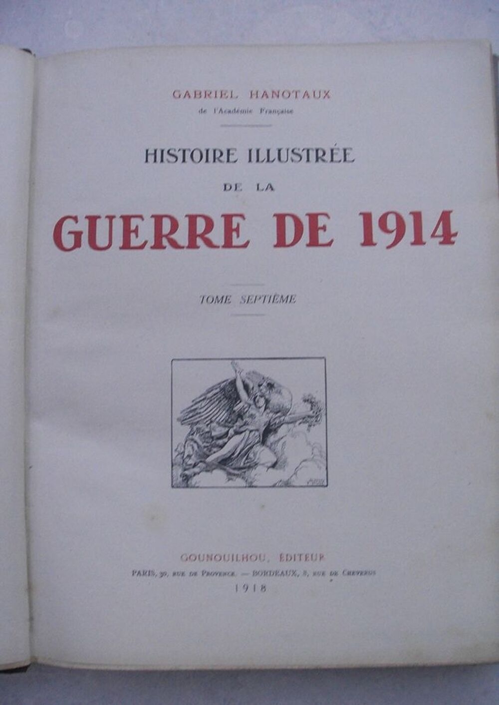 16 volumes de l'histoire illustr&eacute;e de 1914. 